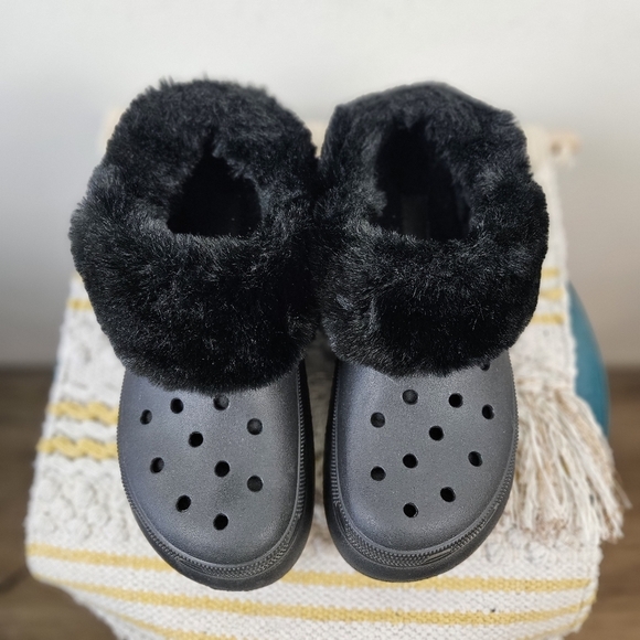 Crocs Furever Black Crush Classic Faux Fur Clog Mules Shoes M8 W10 - Picture 5 of 12